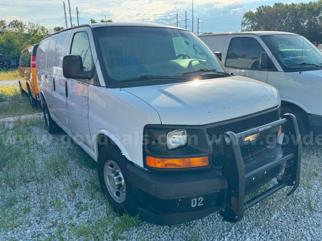 2017 Chevrolet Express 2500 Lot 155 - 175530 R