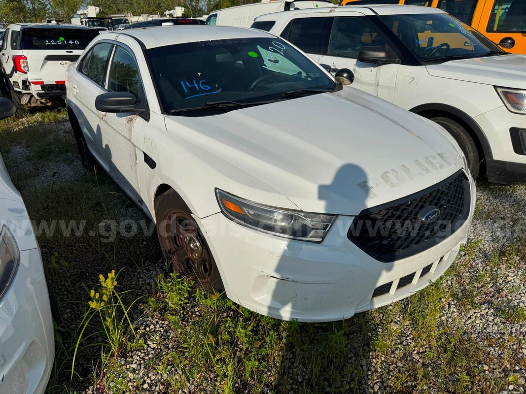 2019 Ford Interceptor Sedan Lot 146 - 195120 R