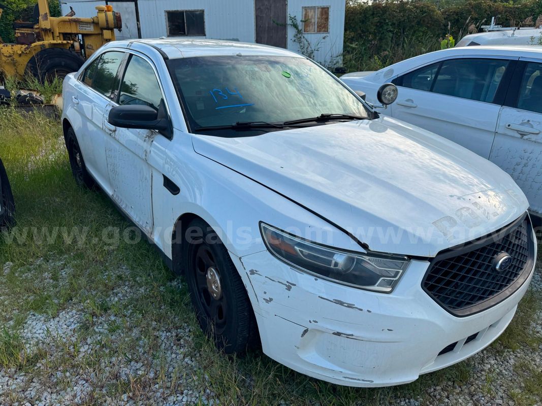2019 Ford Interceptor Sedan Lot 134 - 195342 R