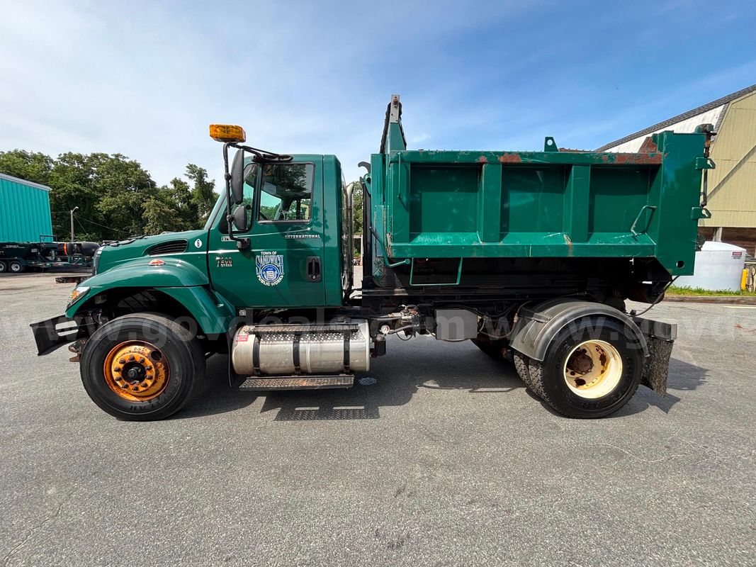2005 Dump, Spreader & Swap-Loader