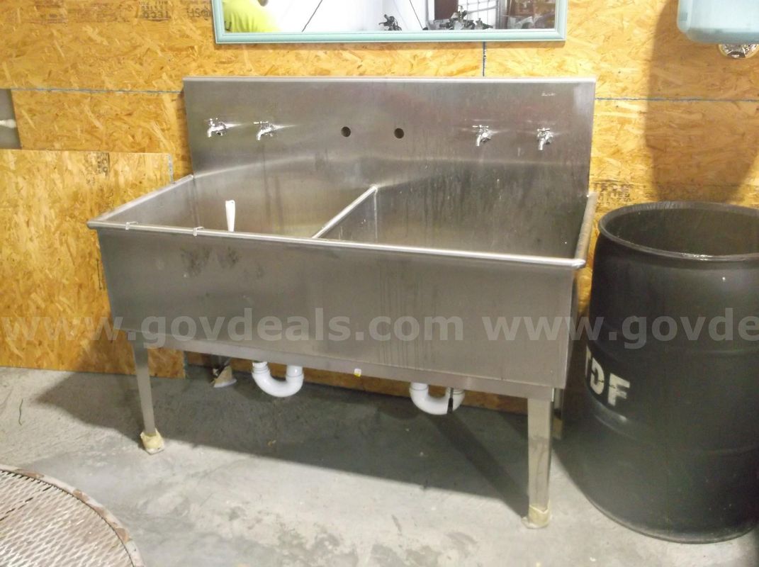 5FT BY 2FT 16" DEEP STAINLESS SINK