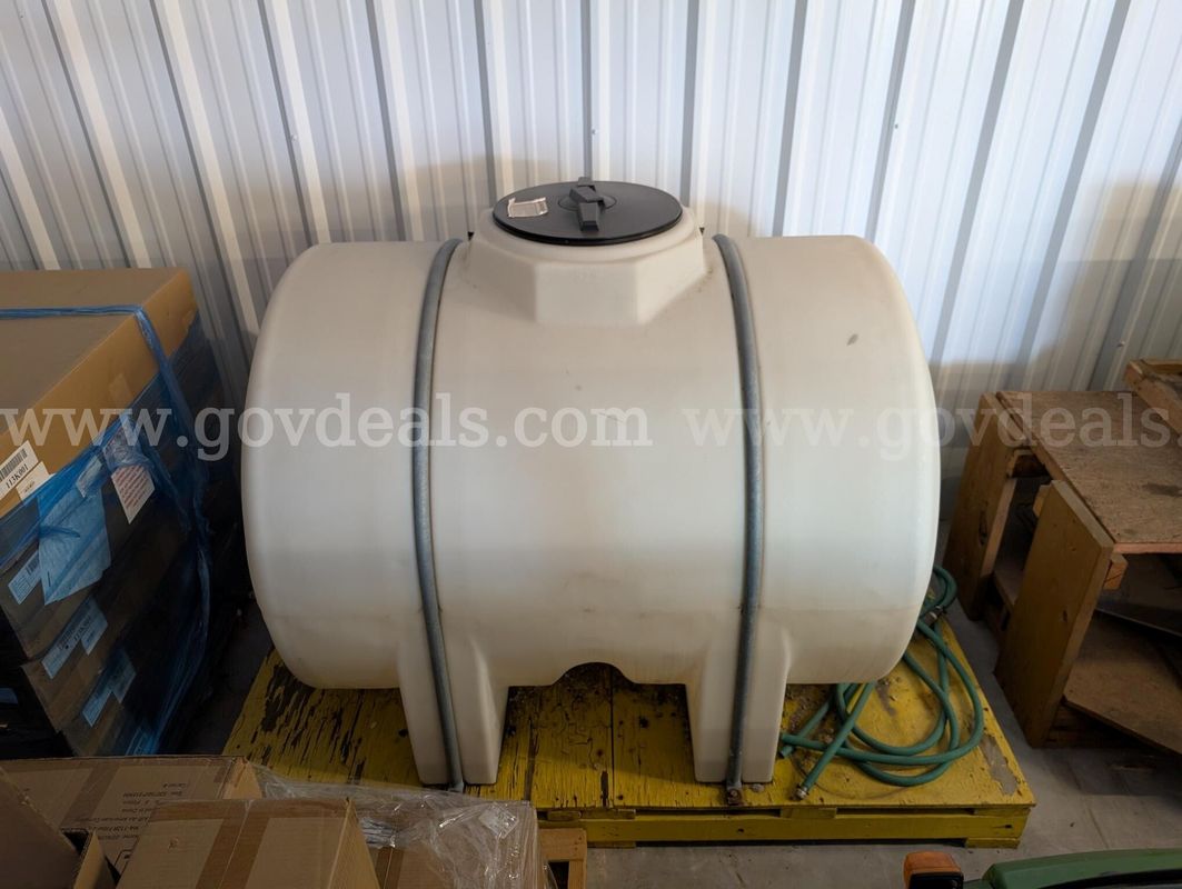500gal water tank on a 7'L x54"W platform