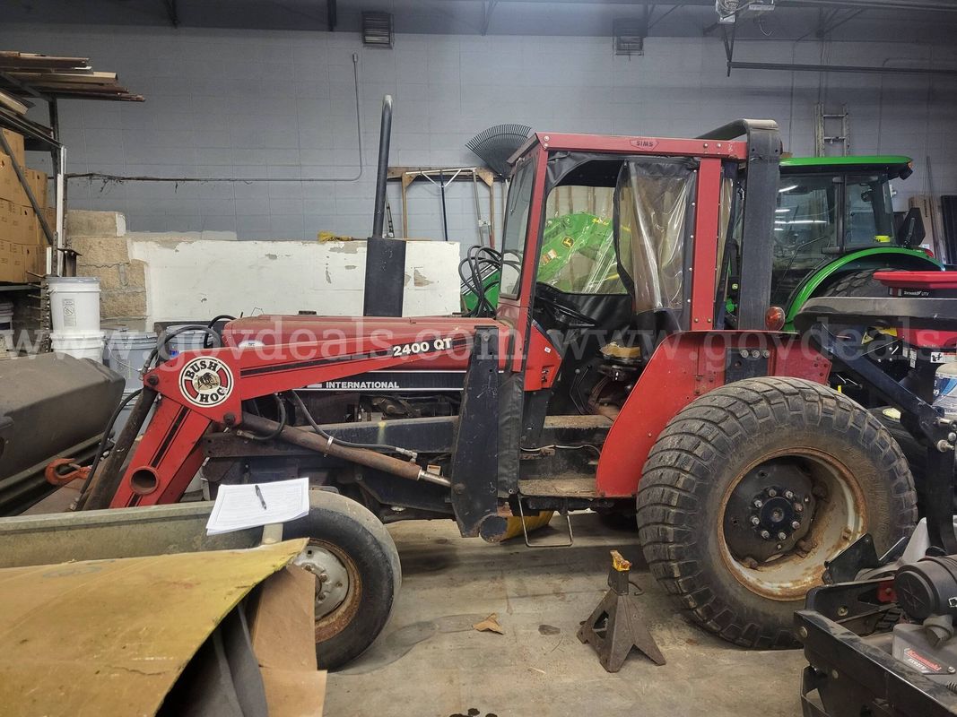 International/Case IH 385 Tractor with Loader & 3-Point Hitch