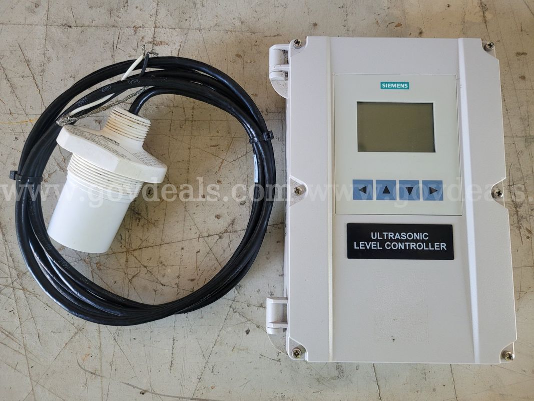 Ultrasonic level controller