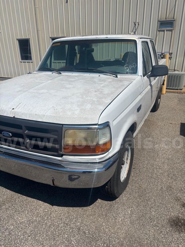 1997 Ford F-250 XL HD SuperCab Long Bed 2WD