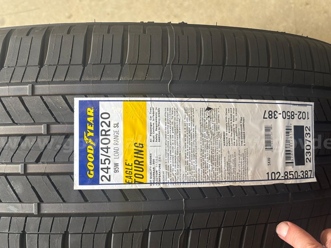 Goodyear 245/40r20