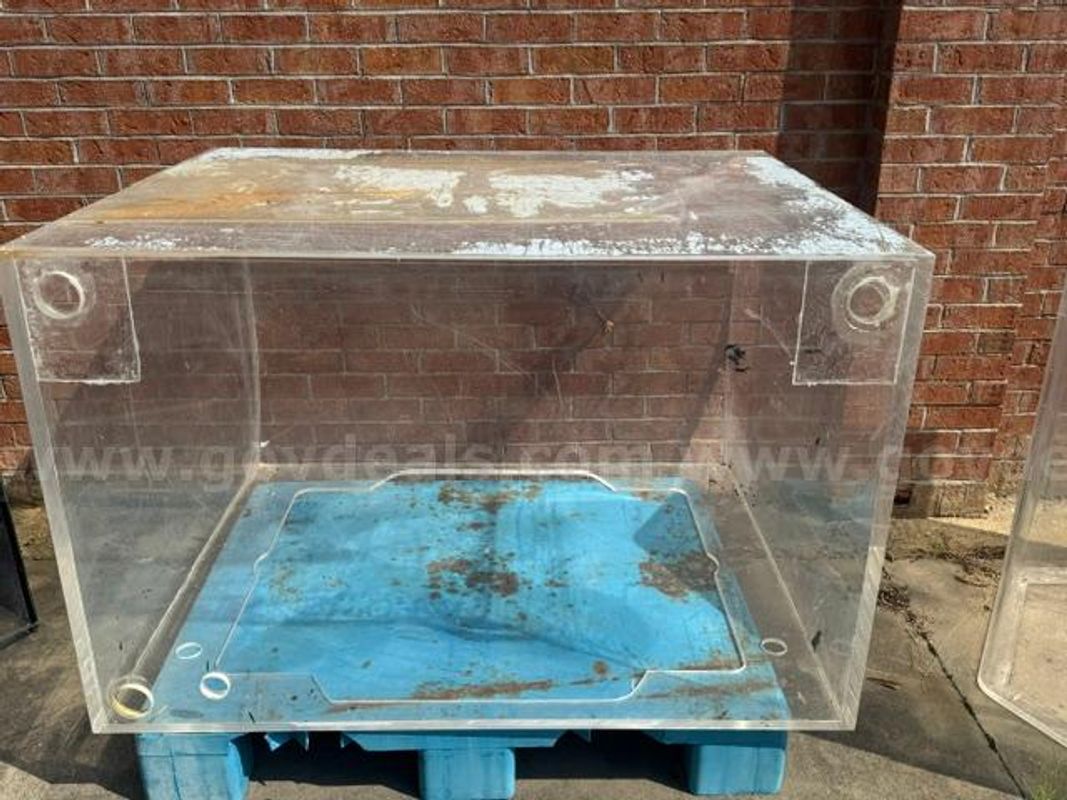 Aquarium - Approximately 300 gallons