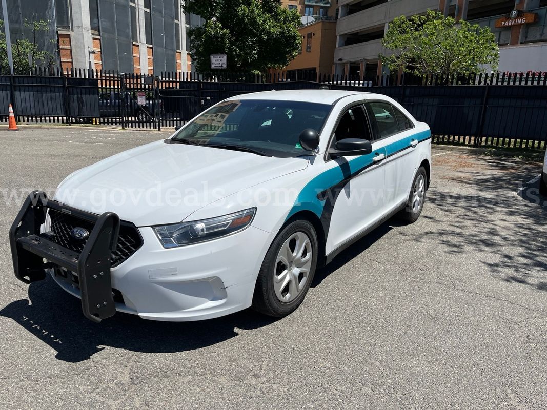 2016 Ford Taurus