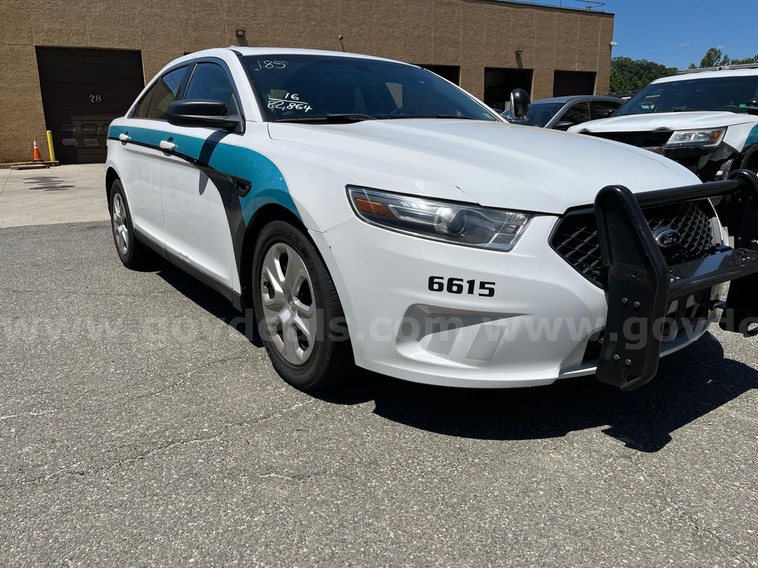 2016 Ford Taurus