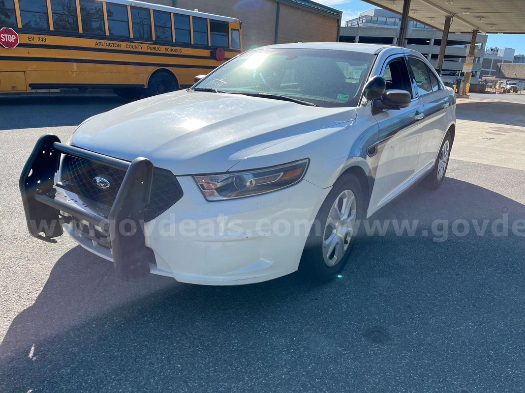2016 Ford Taurus
