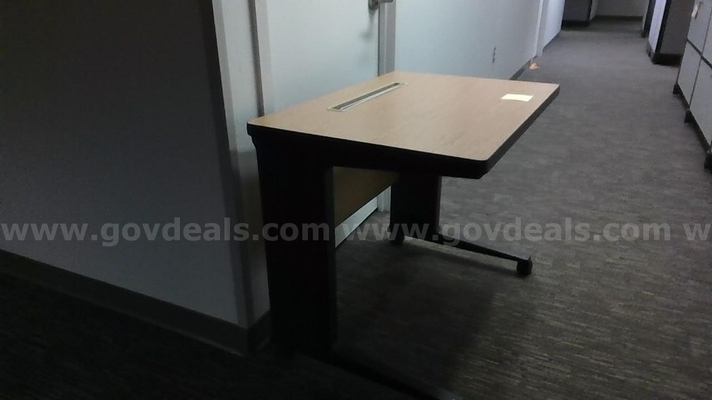 Desk with wheels - J. Sam