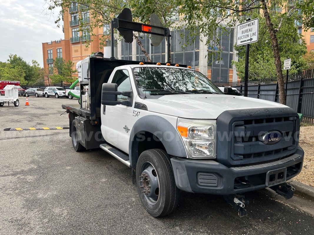2012 Ford F550 w/9ft Flat Bed