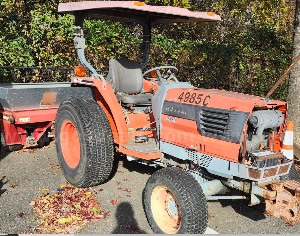 Kubota L3710 Tractor with Toro Top Dresser 2500 – One Lot - Tasha G