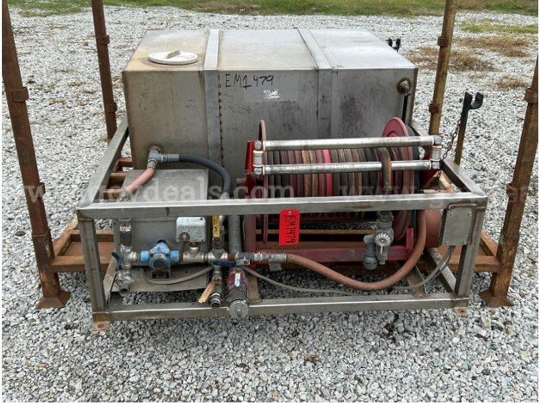 1998 Aqua Duk Pumper 100 gal