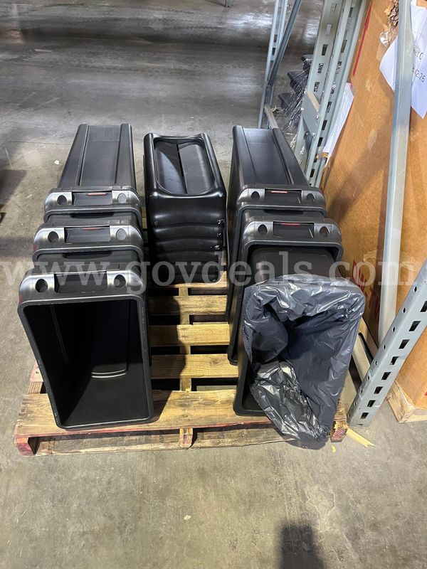 Trash Cans Lot-6