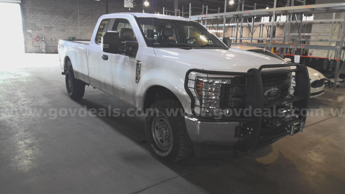 2019 FORD F-350 EXTCB 4X4 8'