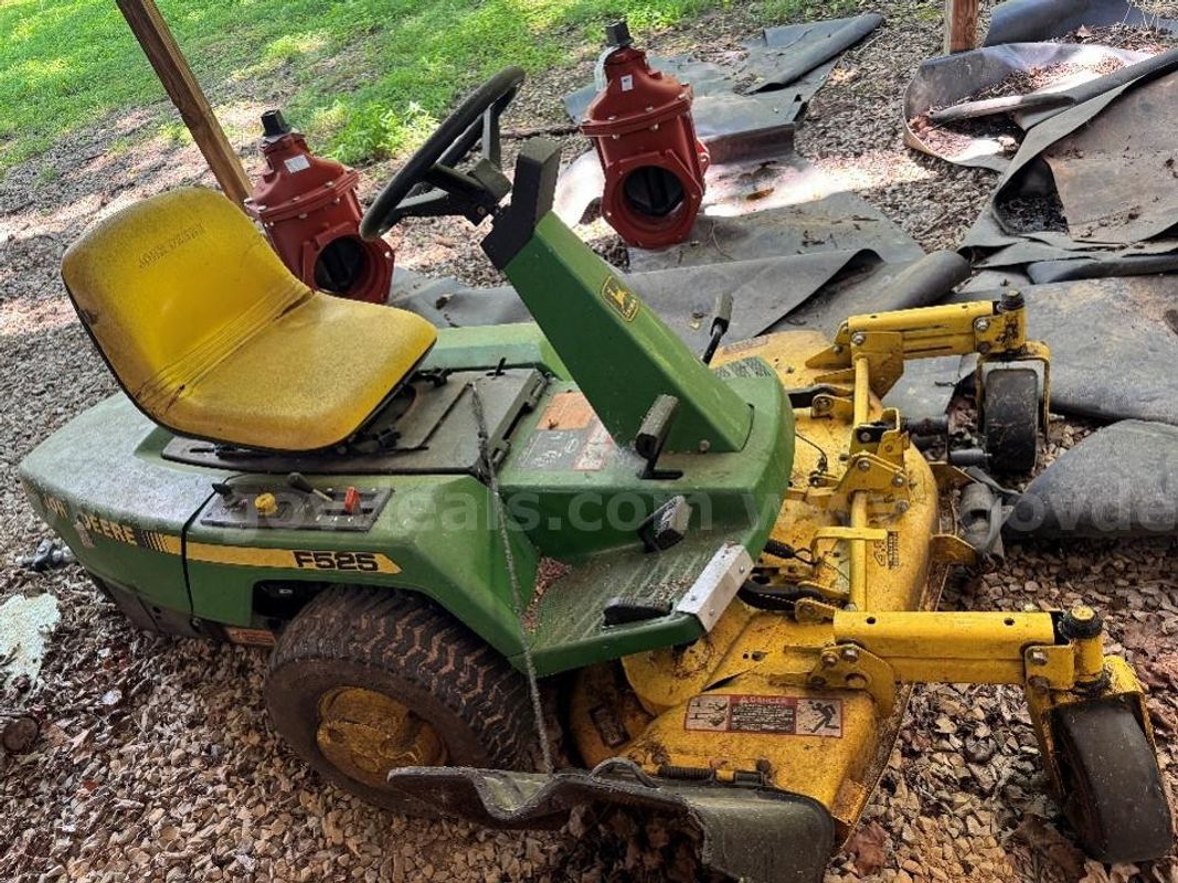John Deere F500 Mower