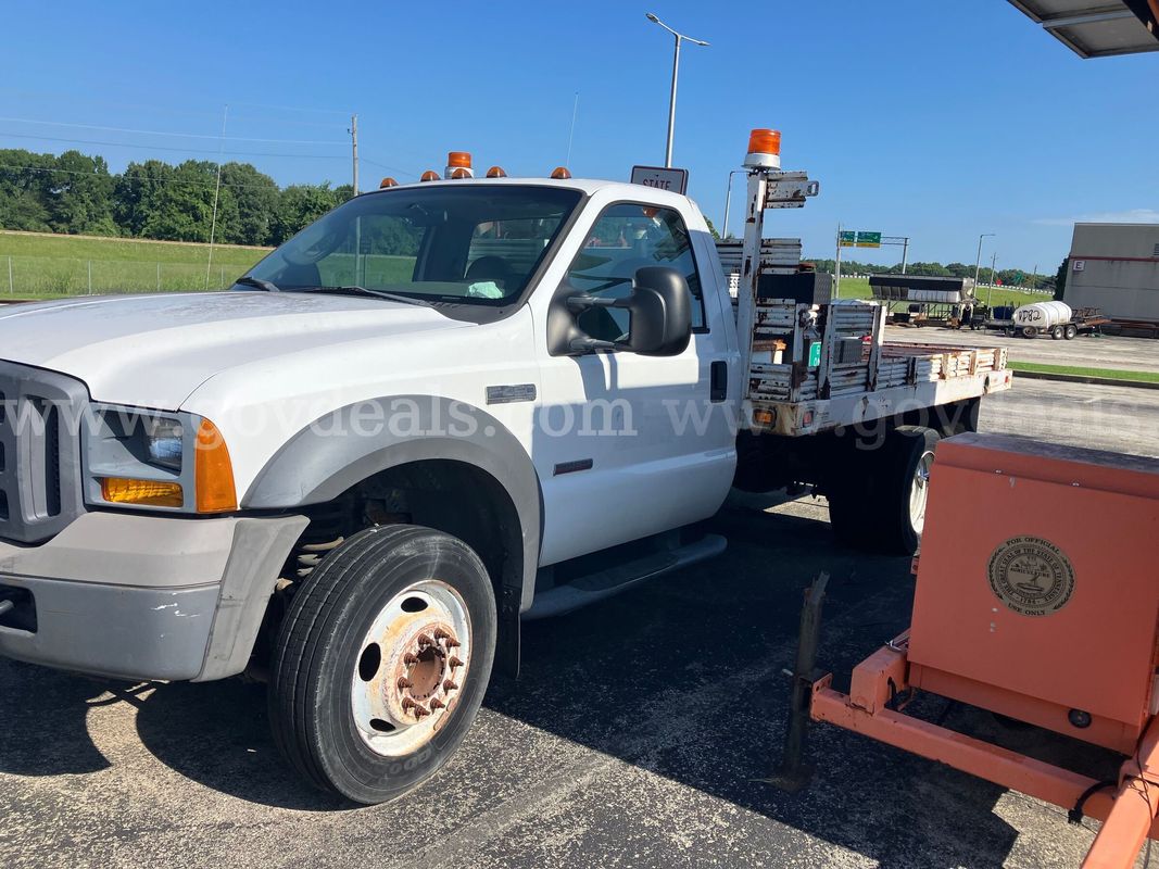 2005 FORD F450 FLAT BED
