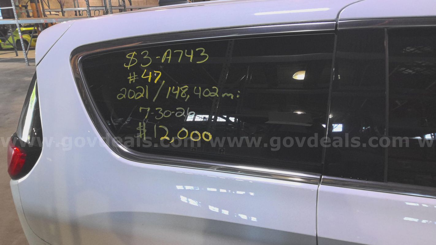 2021 CHRYSLER VOYAGER