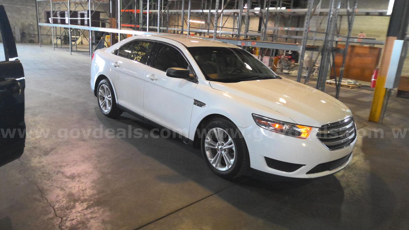 2016 Ford Taurus