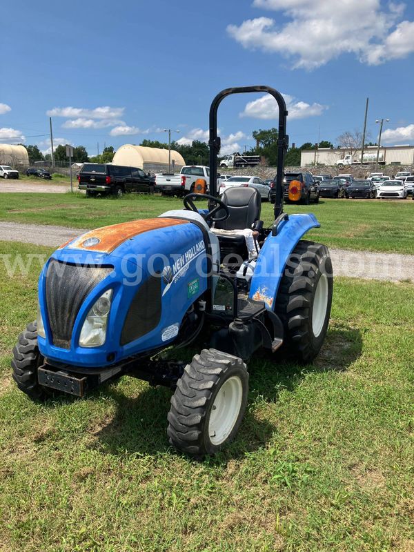 2015 New Holland Boomer 33