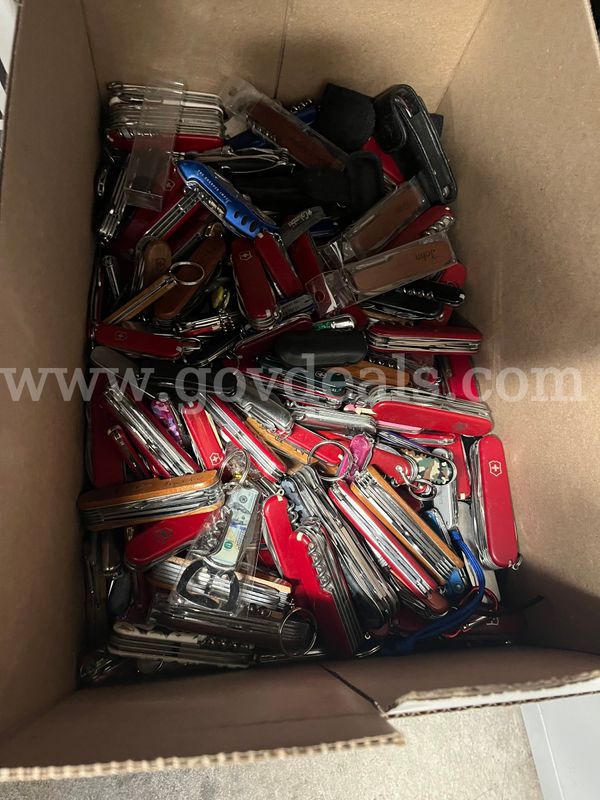 Swiss Army Knives 30lbs