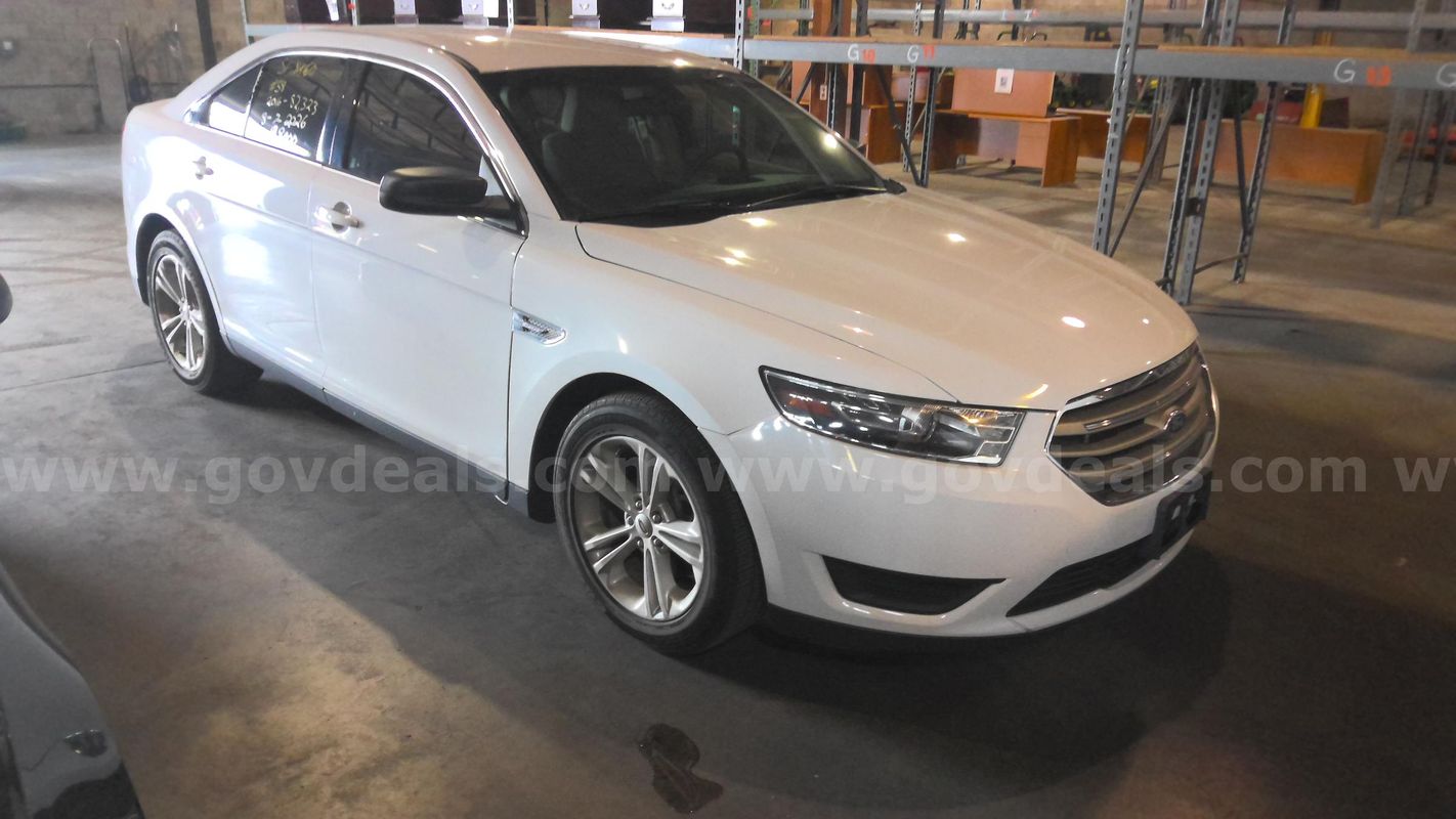 2016 FORD TAURUS