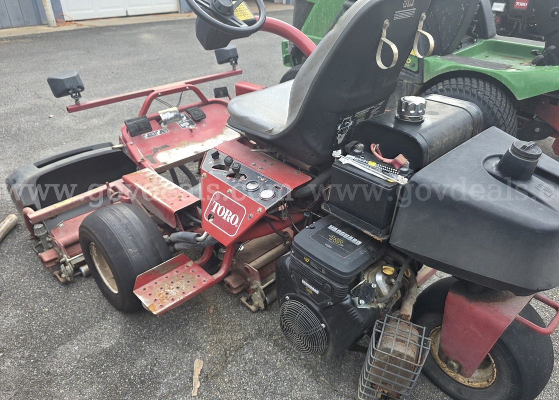 2010 Toro 3100 Greens Mower