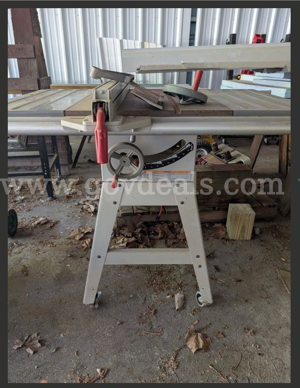 TABLE SAW