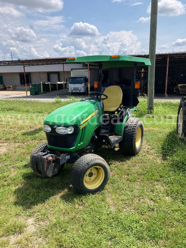2015 JOHN DEERE 2025 TRACTOR