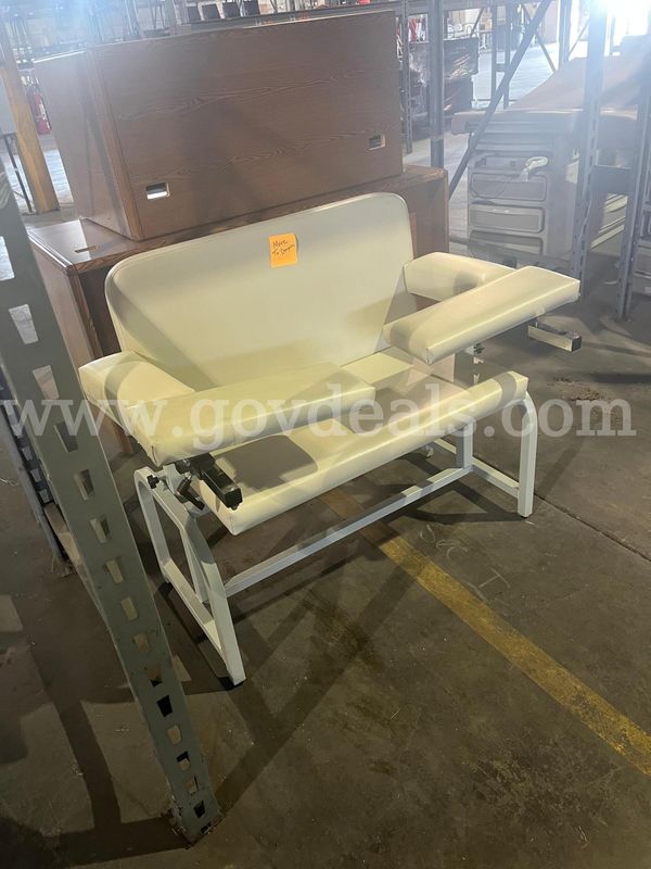 EXAM CHAIR