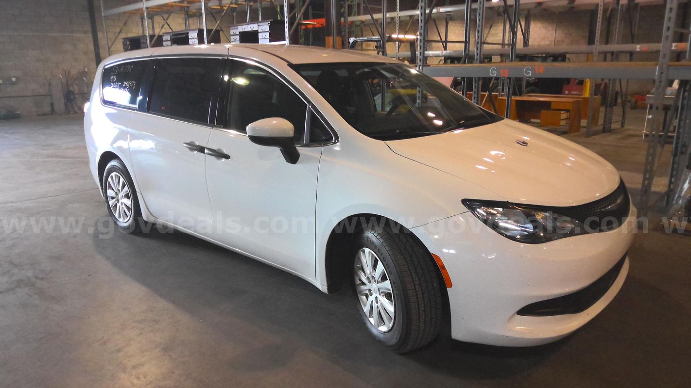 2021 Chrysler Voyager