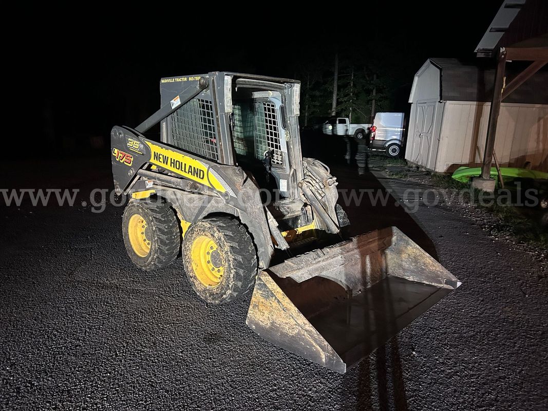 2007 NEW HOLLAND L175 SKID STEER LOADER