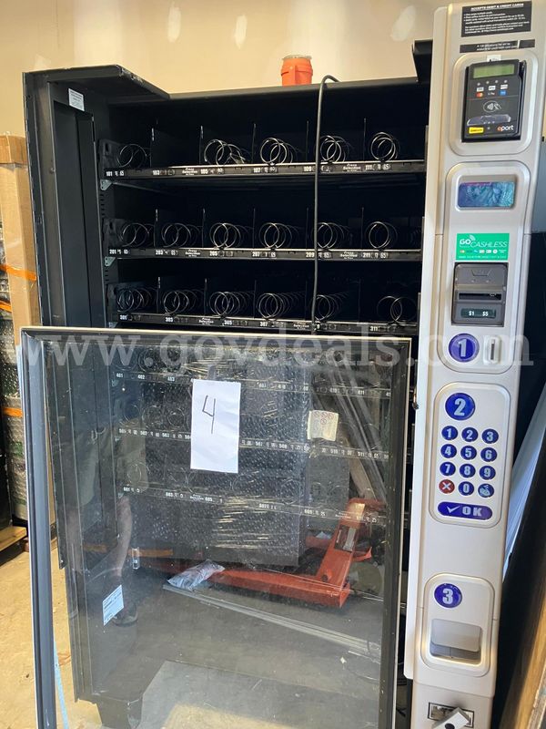 VENDING MACHINES 1 LOT
