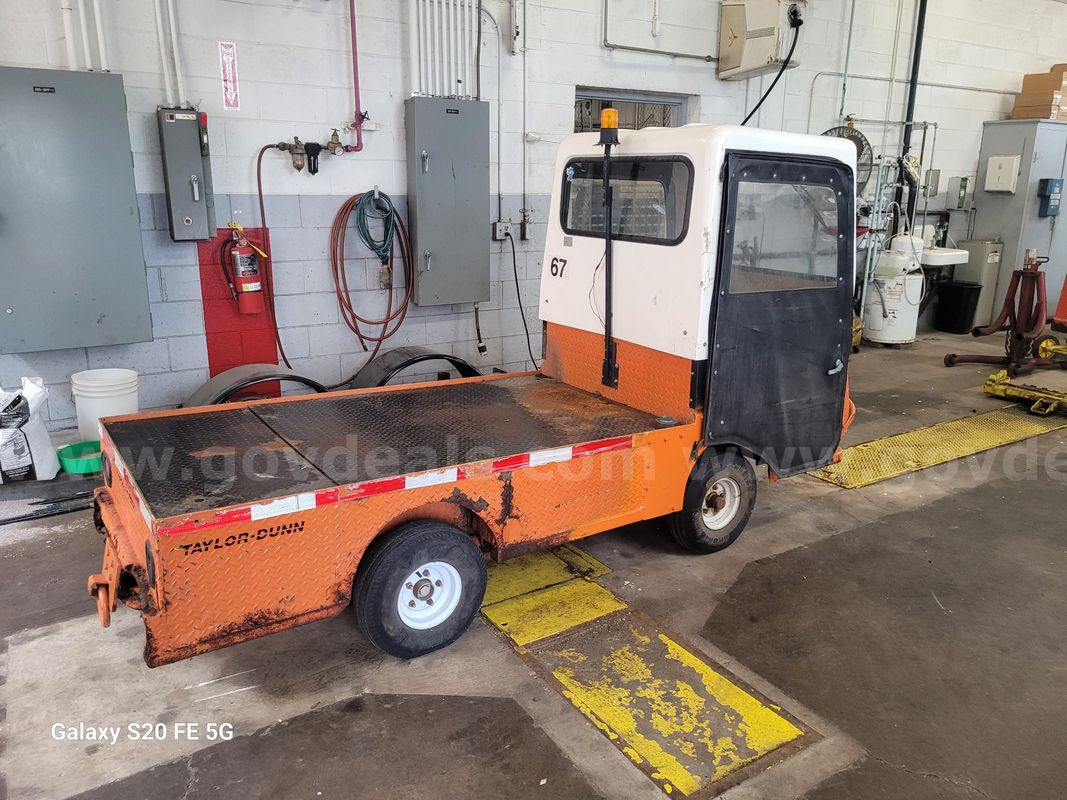 Taylor Dunn 36 volt electric Burden Carrier (READ DESCRIPTION)