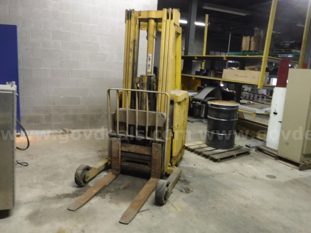 1970's Hyster Forklift *SEE DESCRIPTION*