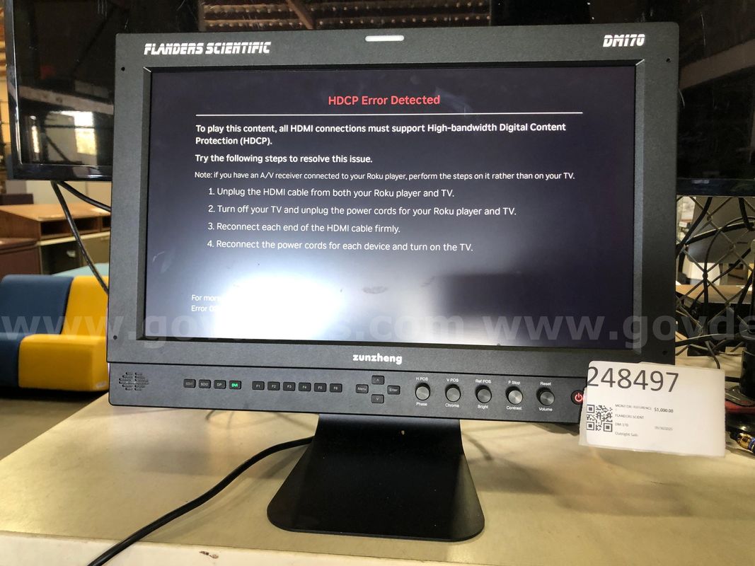Monitor: Reference Type, 17" Lcd, 10 Bit