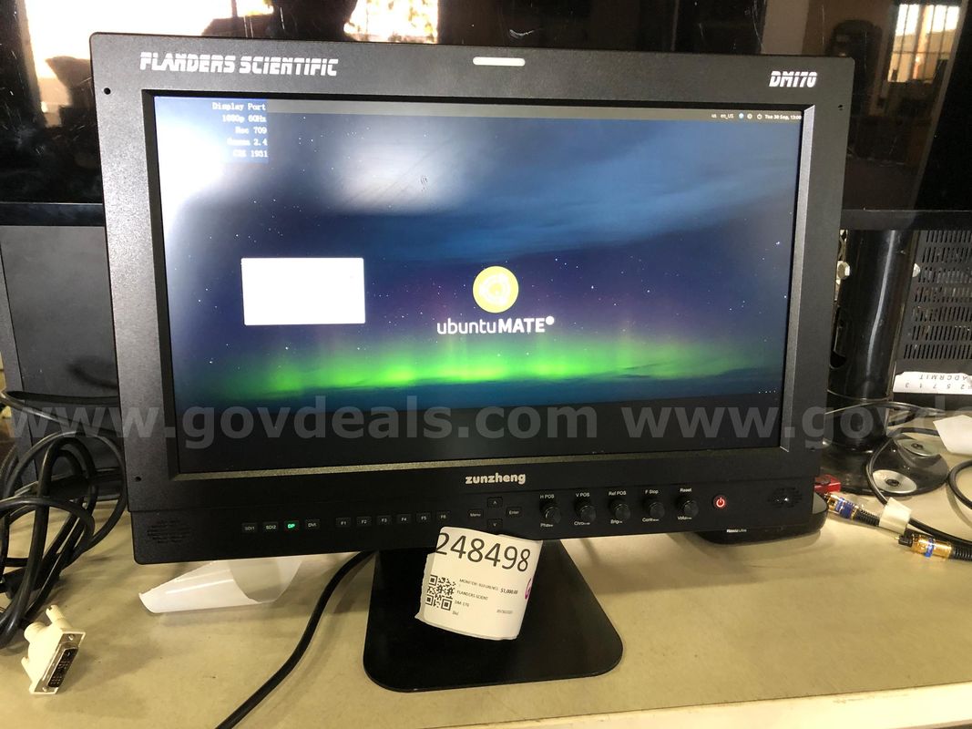Monitor: Reference Type, 17" Lcd, 10 Bit