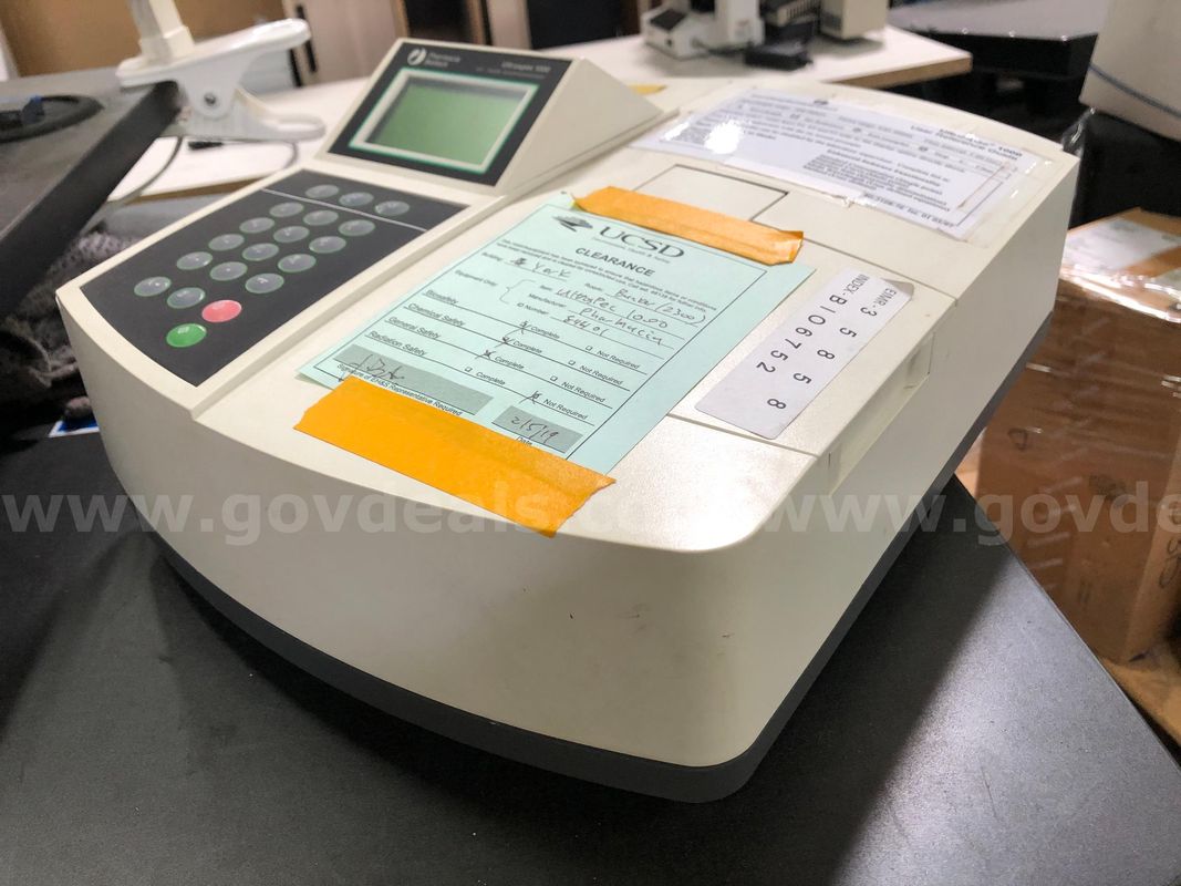 SPECTROPHOTOMETER: UV/ VIS