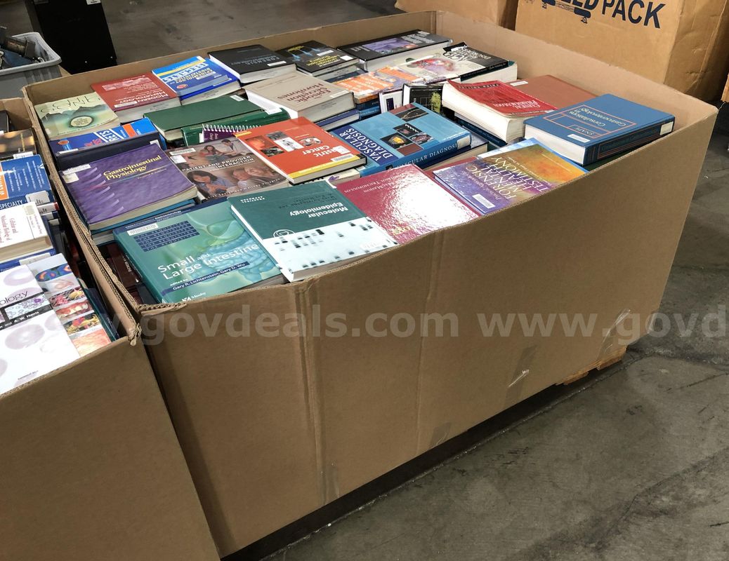 Books/ Monos: Assorted Subjects, Pallet Lot