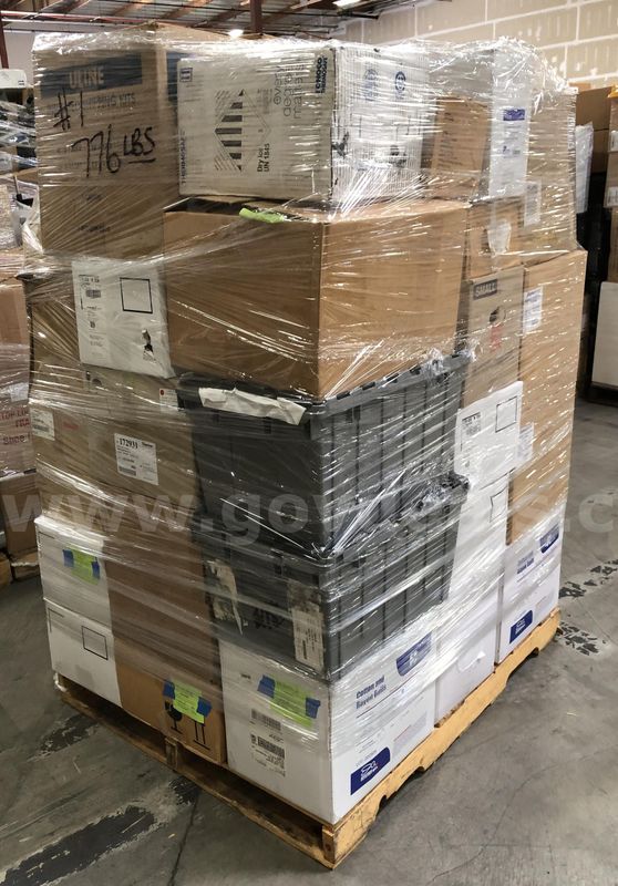 GLASSWARE SET: ASSORTED LAB, PALLET LOT
