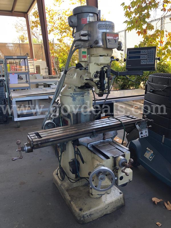 Milling Machine: Vertical, Metal Working