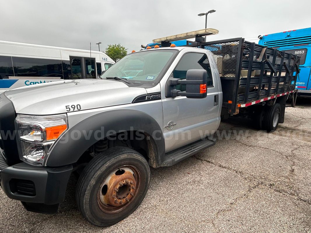 2012 FORD F-450 Reg Cab. Flat Bed  (Unit 590) Needs Transmission Replaced. ( Does Not Drive)