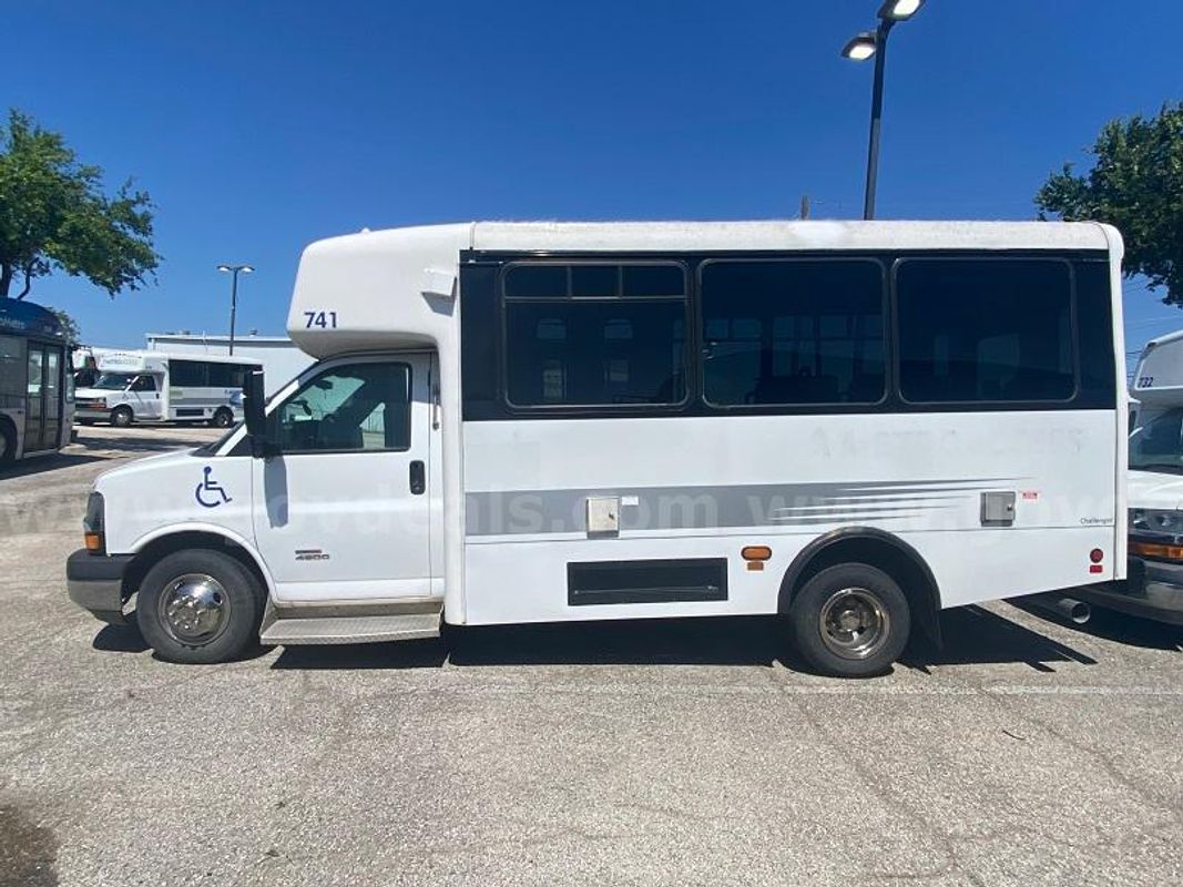 2015 Champion C4500 6.6 Duramax Transit Bus (Unit 741) DOES NOT RUN, NEEDS REPAIR ,UNKOWN ISSUES