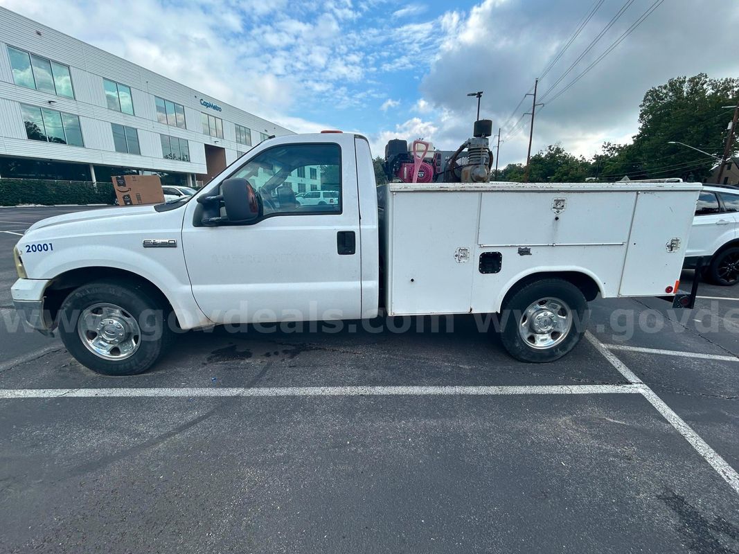 2005 FORD F-250 (Unit 20001)