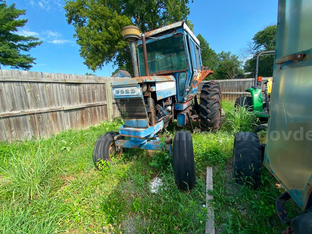 1983 Ford Tractor 7700