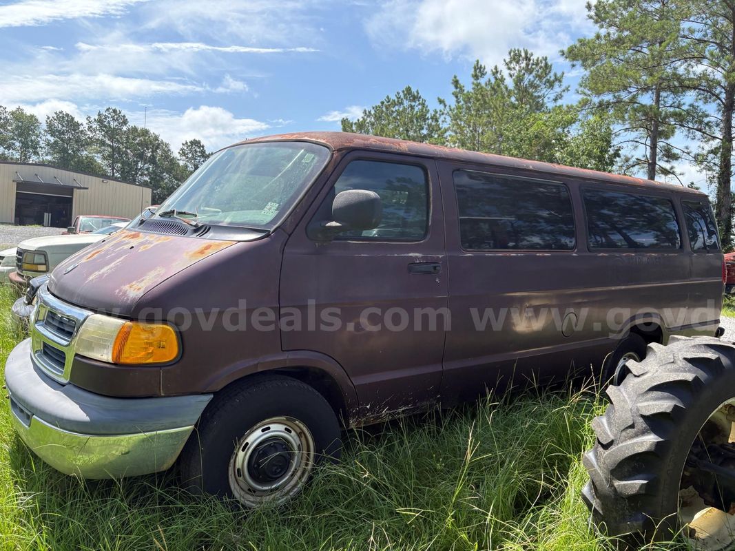 2000 Dodge Ram Wagon
