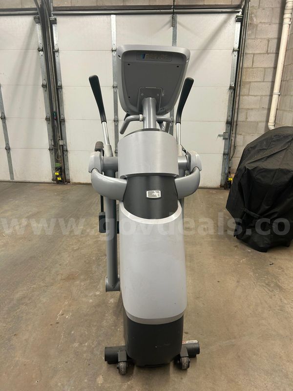 Precor EFX 536i Experience Series Commercial Elliptical Cross-Trainer