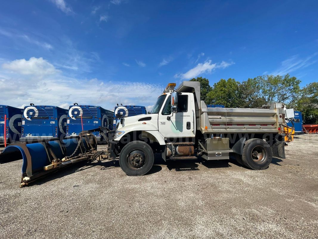 2004 International 7400