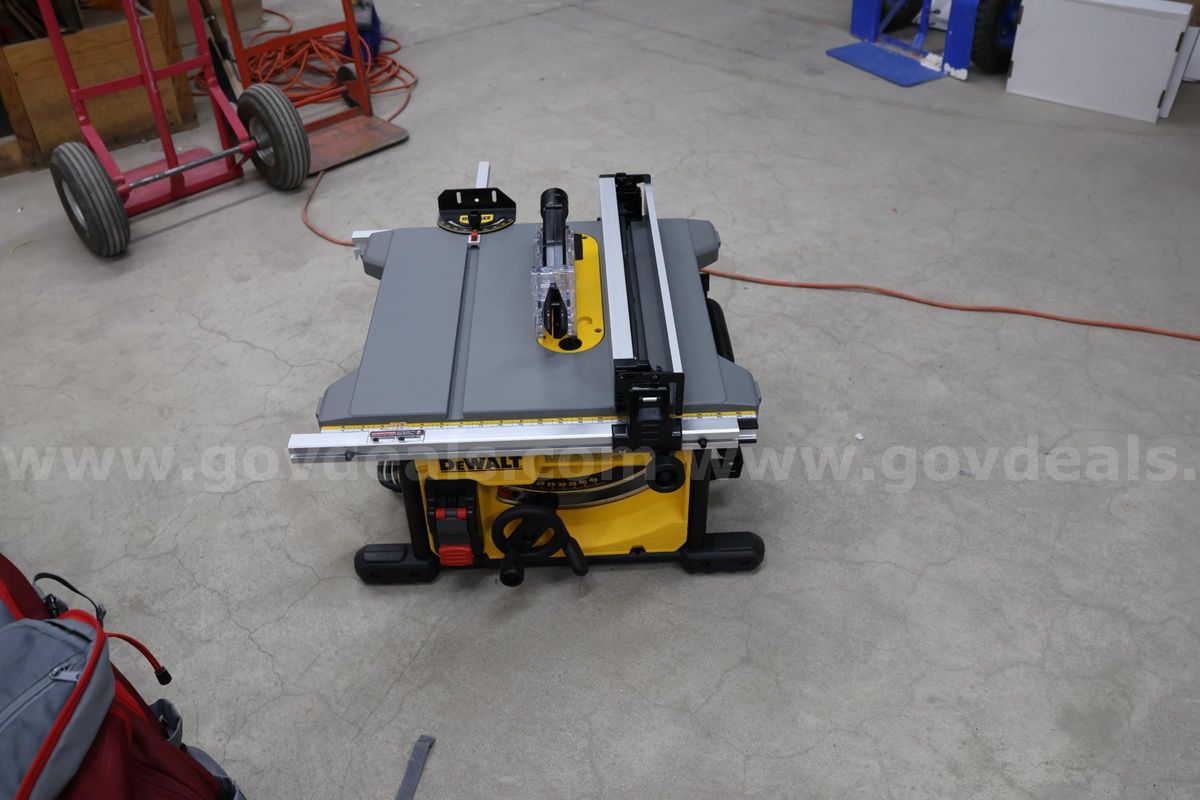 DeWalt Table